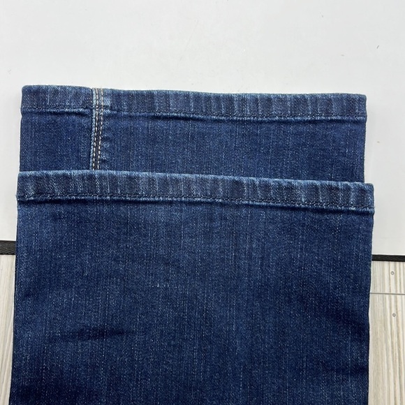 White House Black Market Boot Leg Size 4R - Picture 13 of 16